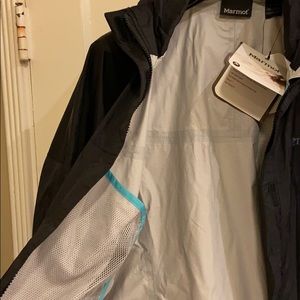 Marmot Jackets & Coats - NWT marmot women’s precip jacket size XL Marmot Jackets & Coats - NWT marmot women’s precip jacket size XL